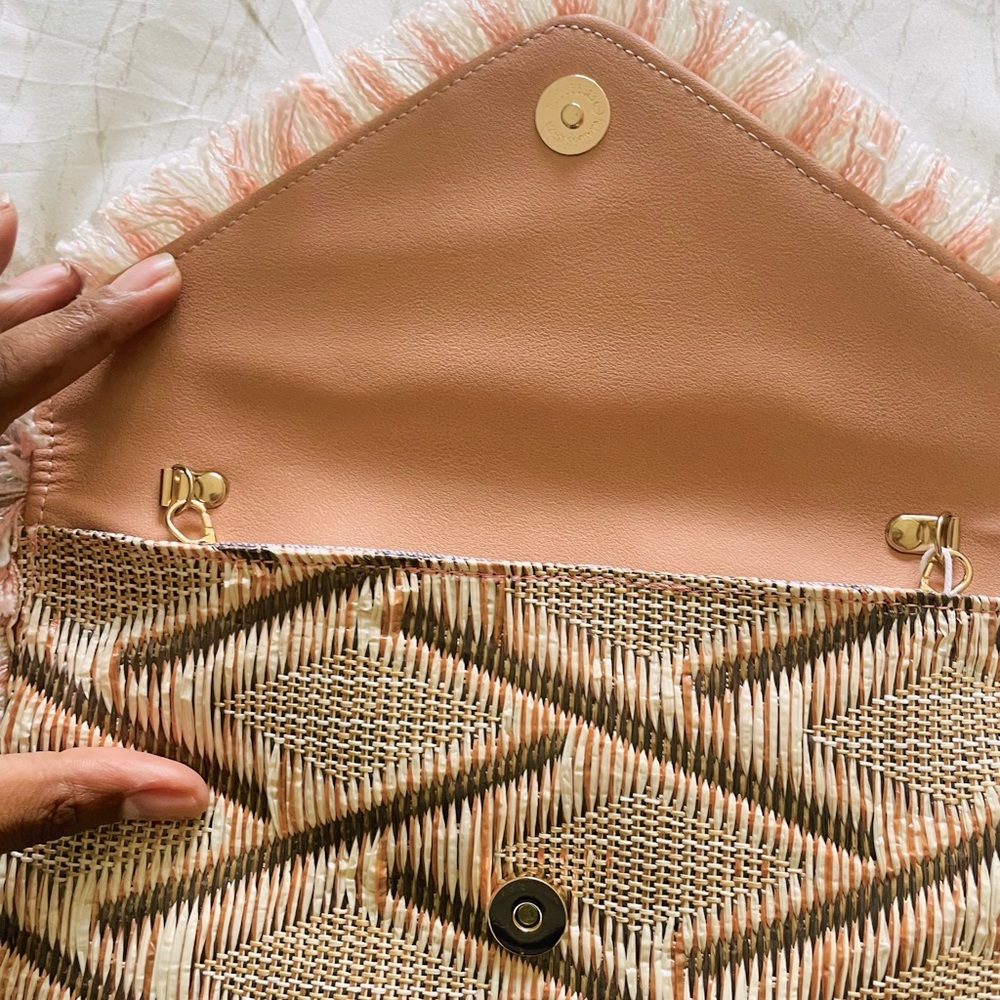 Urban Expressions clutch - Picture 6 of 6